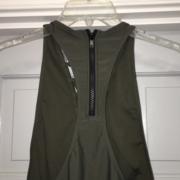 Bathing suit - Picture 5 of 6